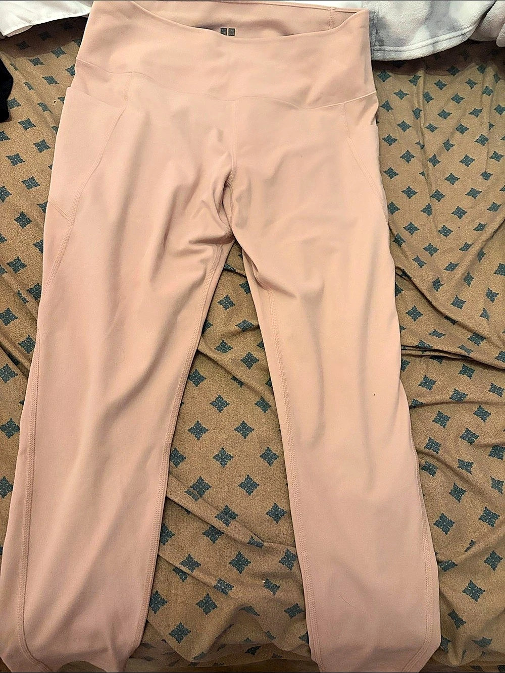 Uniqlo AIRism UV Protection Soft Leggings Pink Leggings Size XL Like New